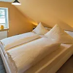 Casa vacanze Ferienhaus-waterkant-bis-6-personen-mit-garten *