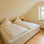 Ferienhaus-waterkant-bis-6-personen-mit-garten * Norddeich (Norden)