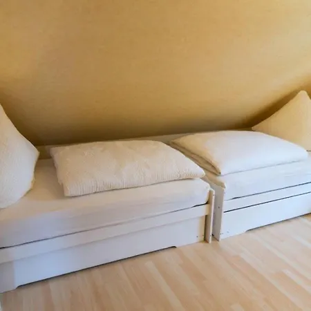 Ferienhaus-waterkant-bis-6-personen-mit-garten Dom wakacyjny *