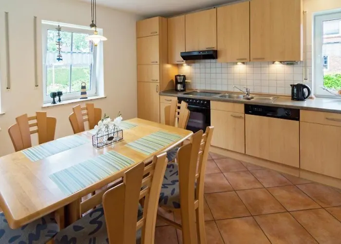 Ferienhaus-waterkant-bis-6-personen-mit-garten * Norddeich (Norden)