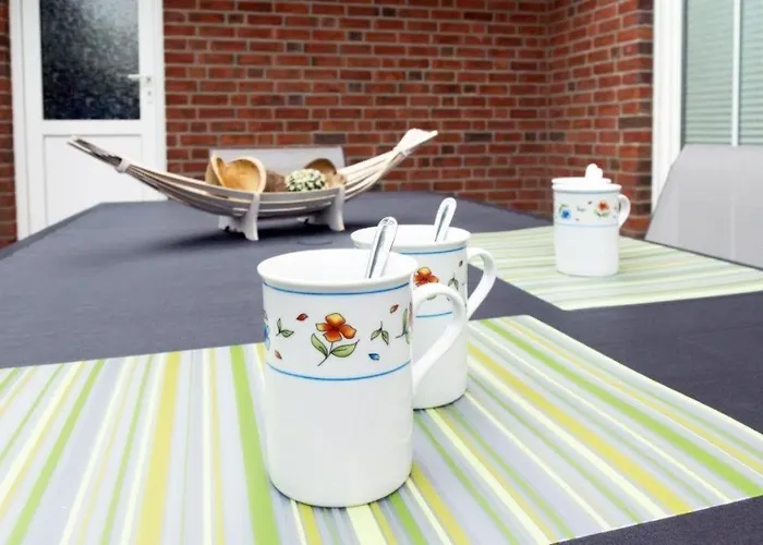 Ferienhaus-waterkant-bis-6-personen-mit-garten Feriehus